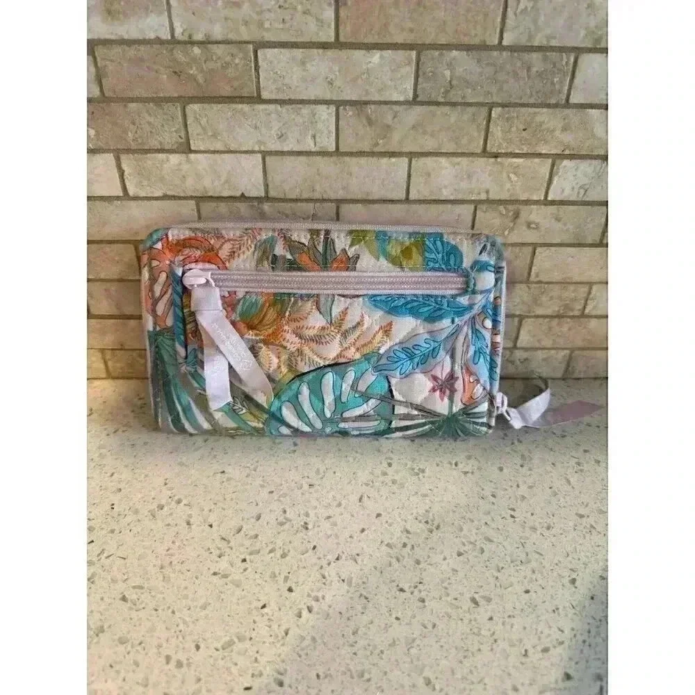 Vera Bradley RFID Turnlock‎ Wallet Rain Forest Canopy Smartphone Travel 118